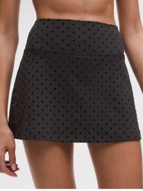lululemon Align High-Rise Skirt Flocked polka dot. Size 6 Black NWT